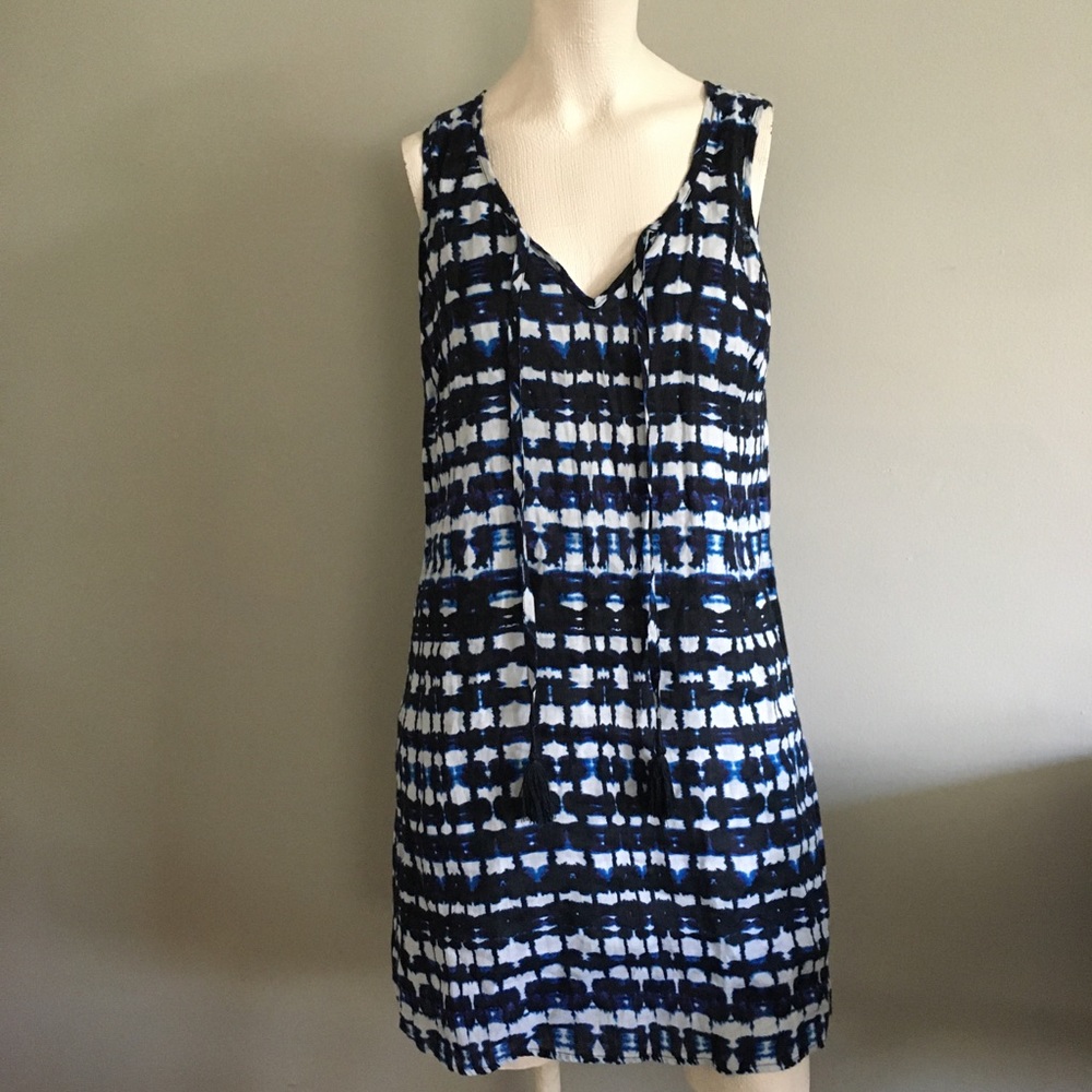 Fully lined linen sundress.